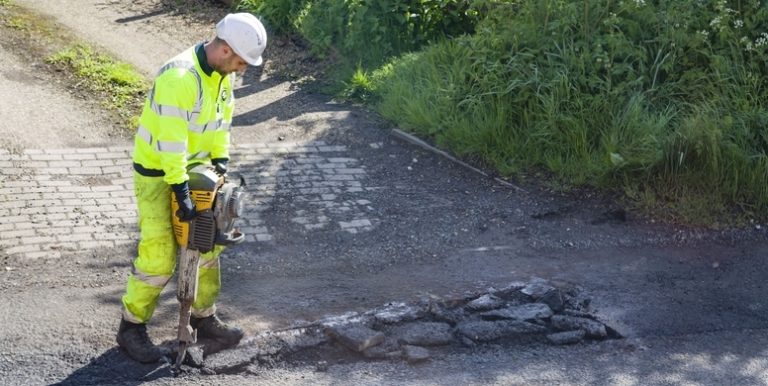 Utility companies to face pothole punishment under new government rules