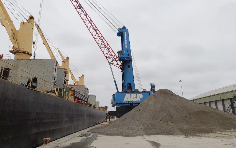 Immingham welcome first import of specialised construction raw material