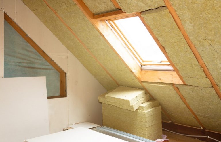 Government to pump almost £9m into training providers for ‘insulation school’