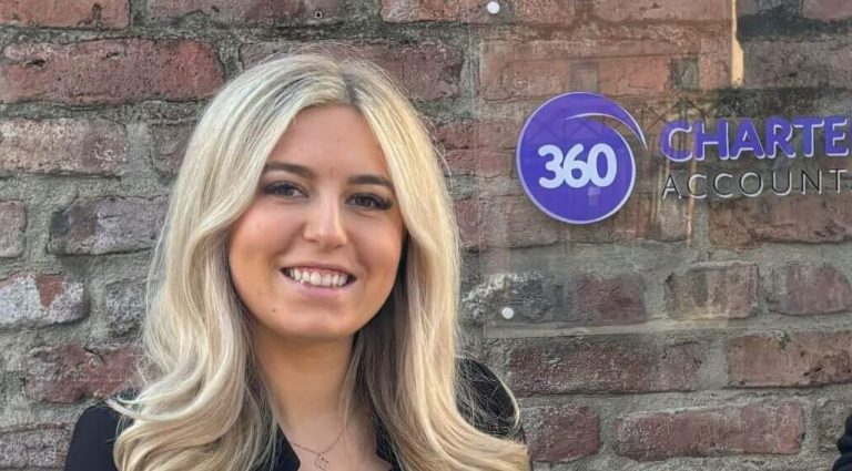 Olivia qualifies with 360 Accountants