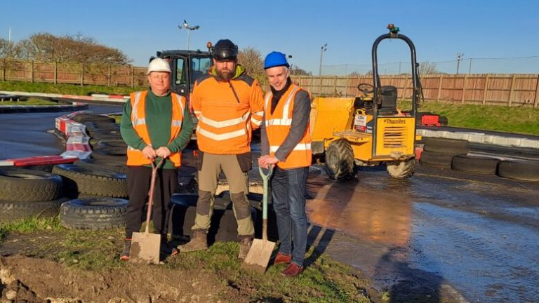 Specialist contractor starts work on leisure facility in east Hull